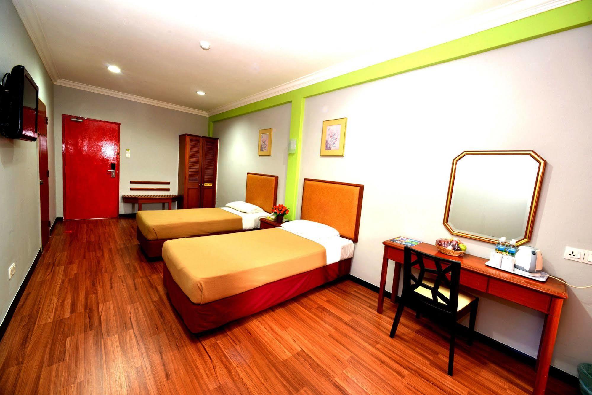 Classic Boutique Hotel Kuantan Esterno foto