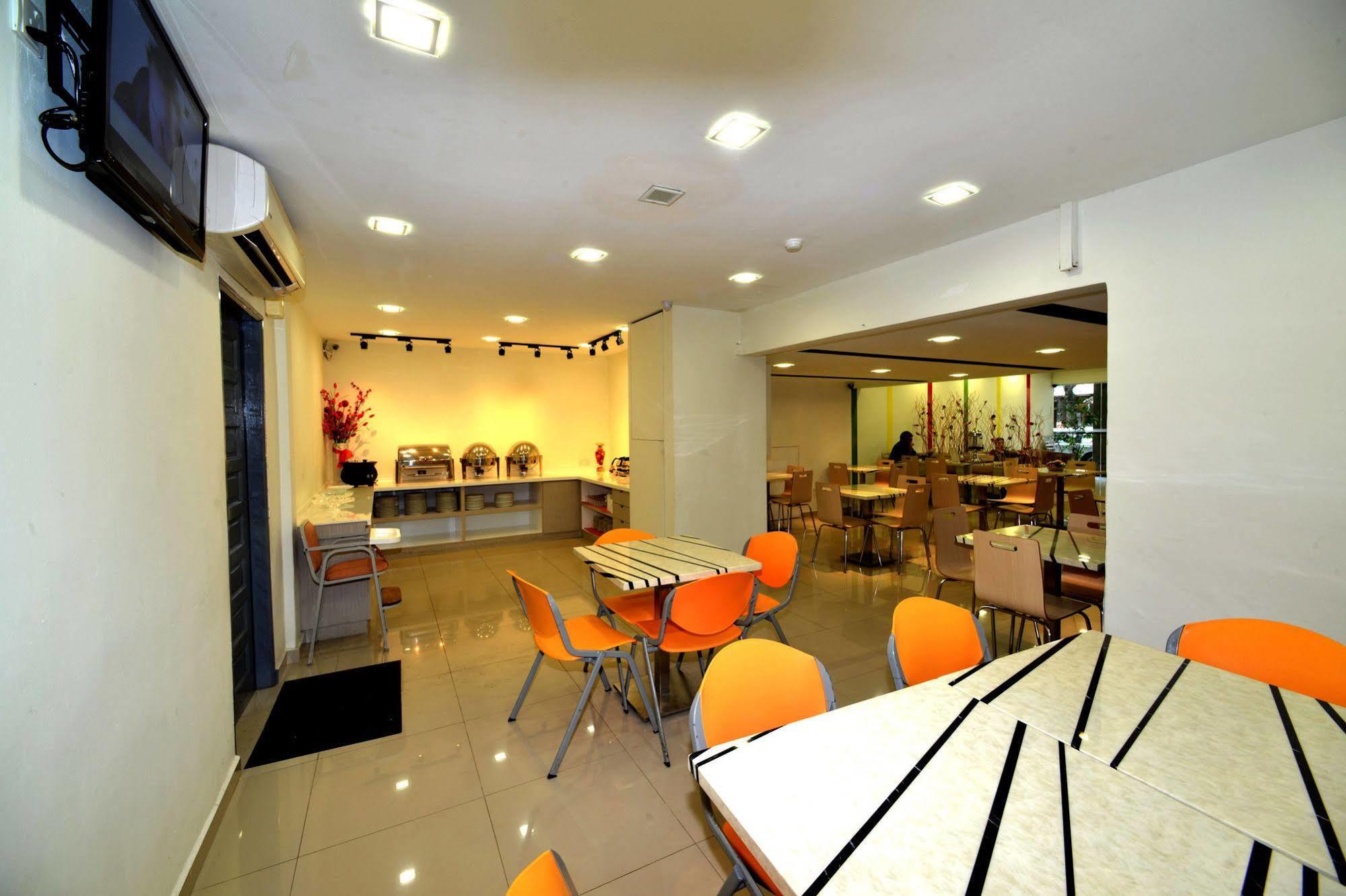 Classic Boutique Hotel Kuantan Esterno foto