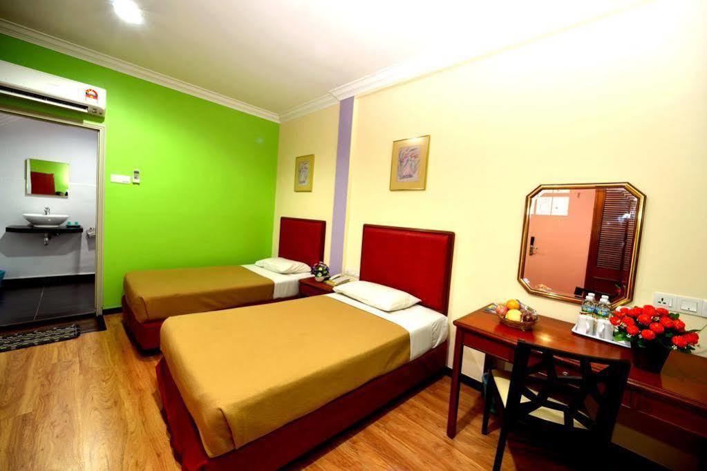 Classic Boutique Hotel Kuantan Esterno foto